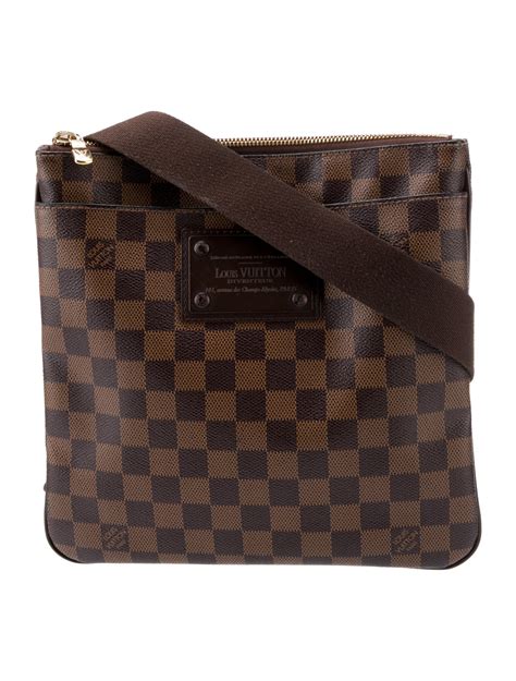 LOUIS VUITTON Damier Ebene Trotteur Beaubourg